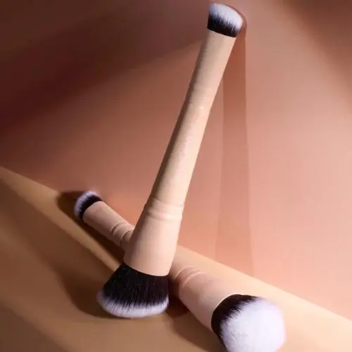 Snatch and Sculpt Dual Ended Brush - Image 3
