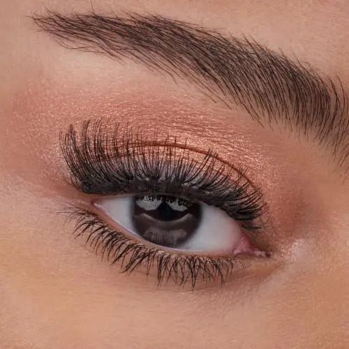 Faked Insane Length Lashes - Image 4