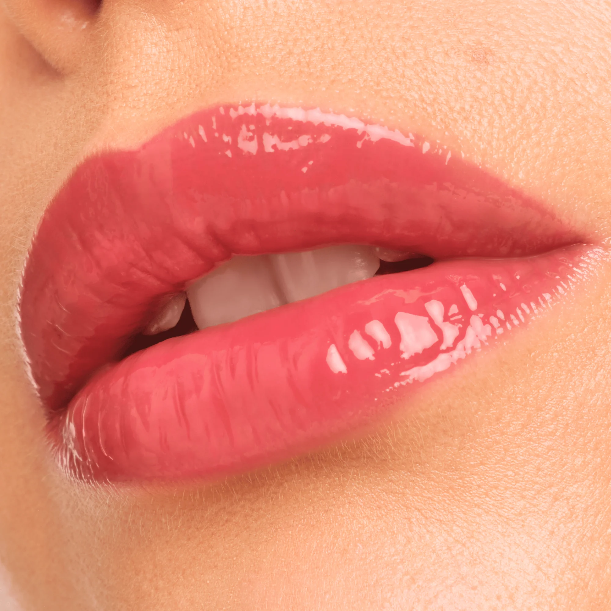 Filler Supreme Lip Gloss 030 Miss Behave - Image 5