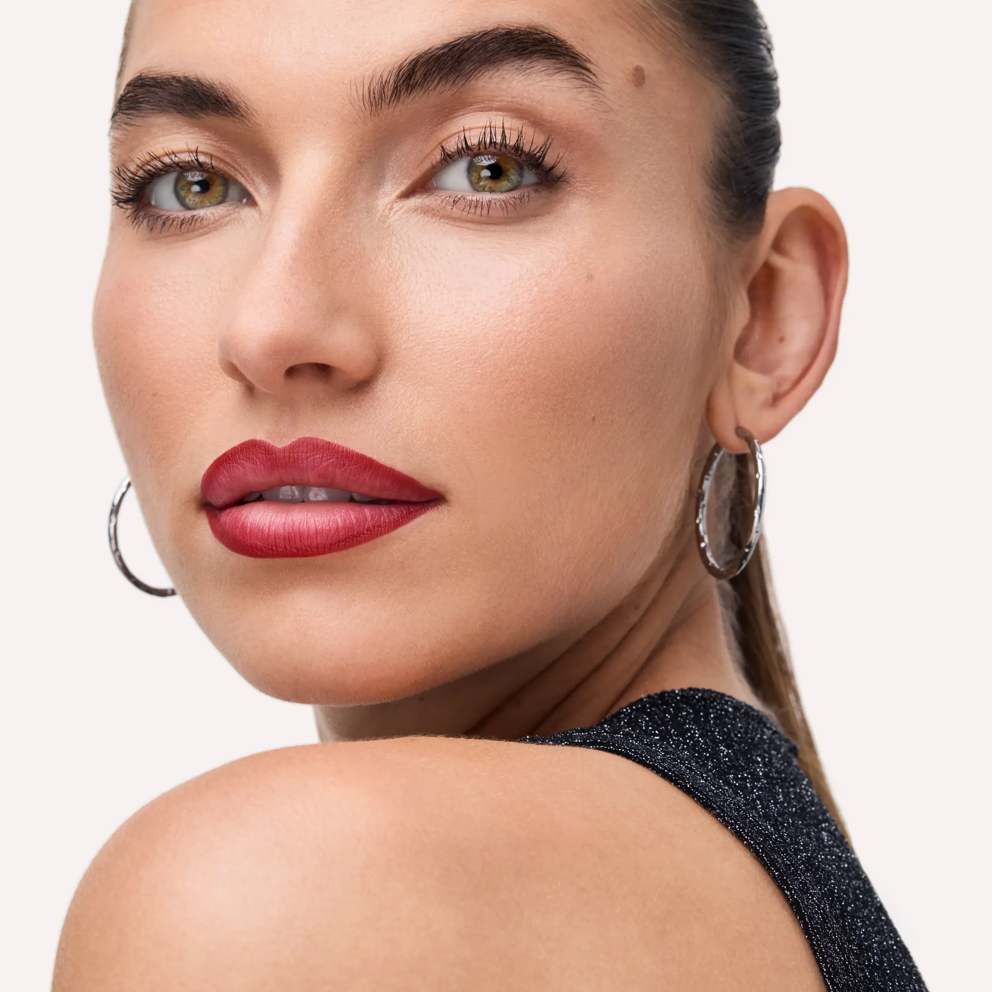Gel Glide Long-Lasting Lip Liner 030 Left On Red - Image 5