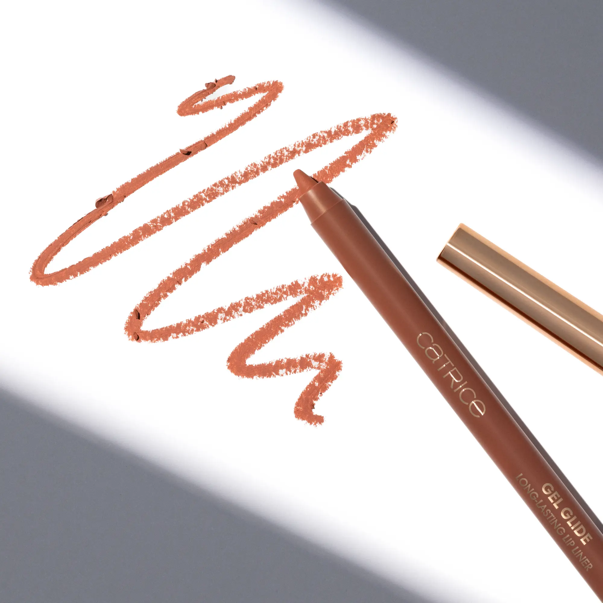 Gel Glide Long-Lasting Lip Liner 040 Latte Lines - Image 12
