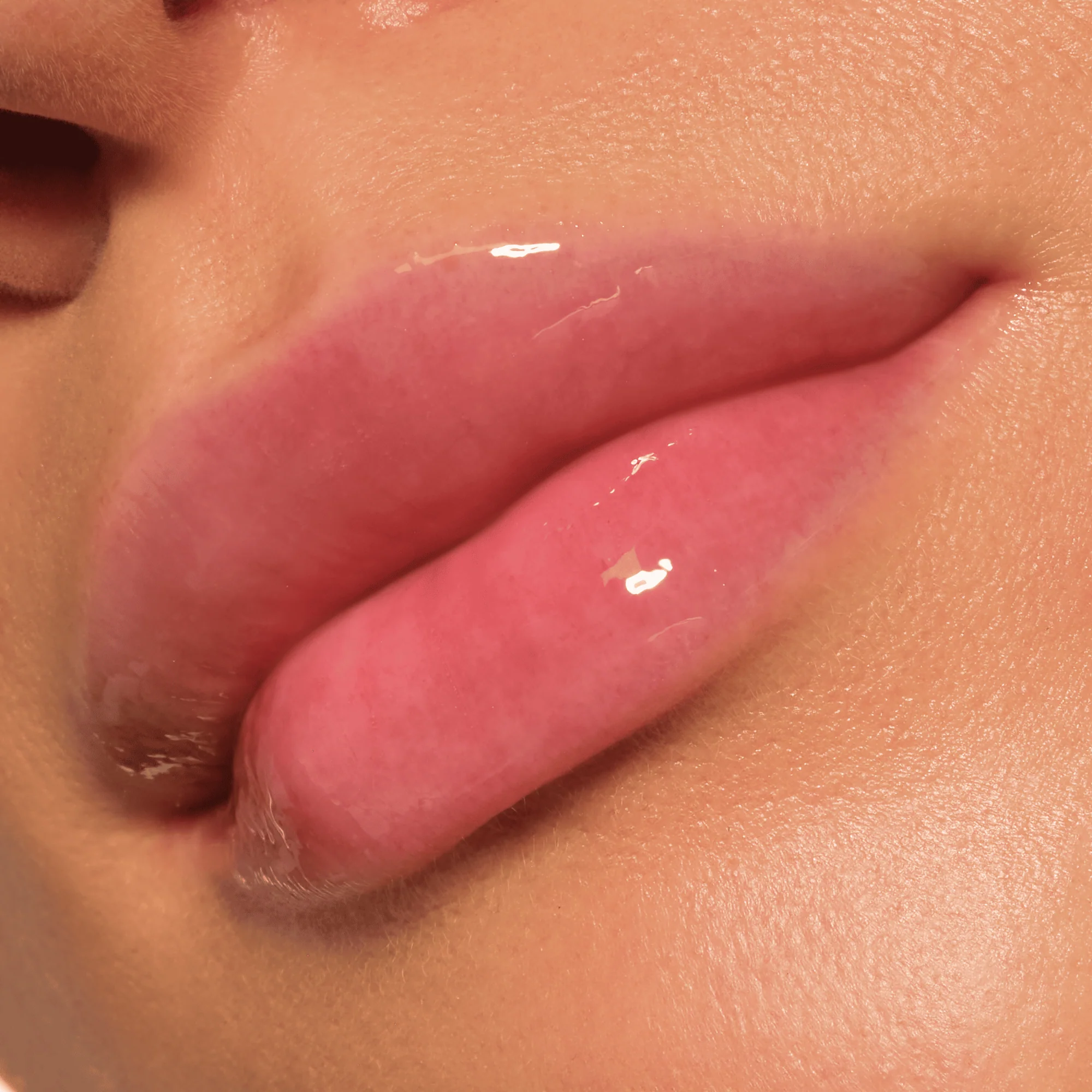 Gloss Obsessed Lip Glaze 010 Gloss Therapy - Image 6