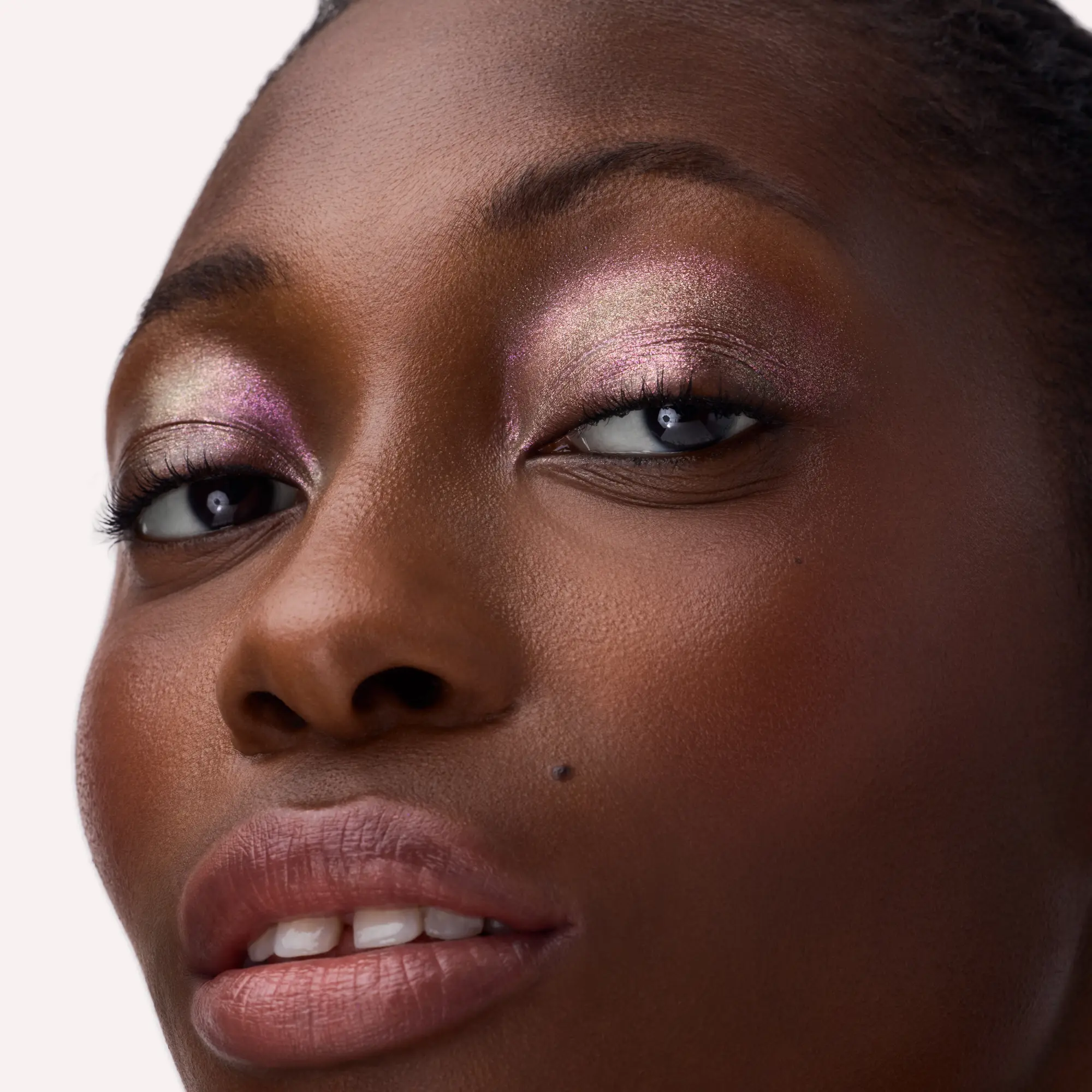 Prismatic Shift Eyeshadow 010 Pink Horizon - Image 5