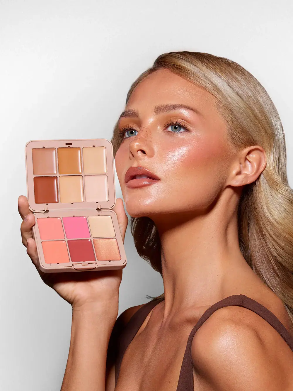 Complete Canvas Complexion Palette Medium - Image 2