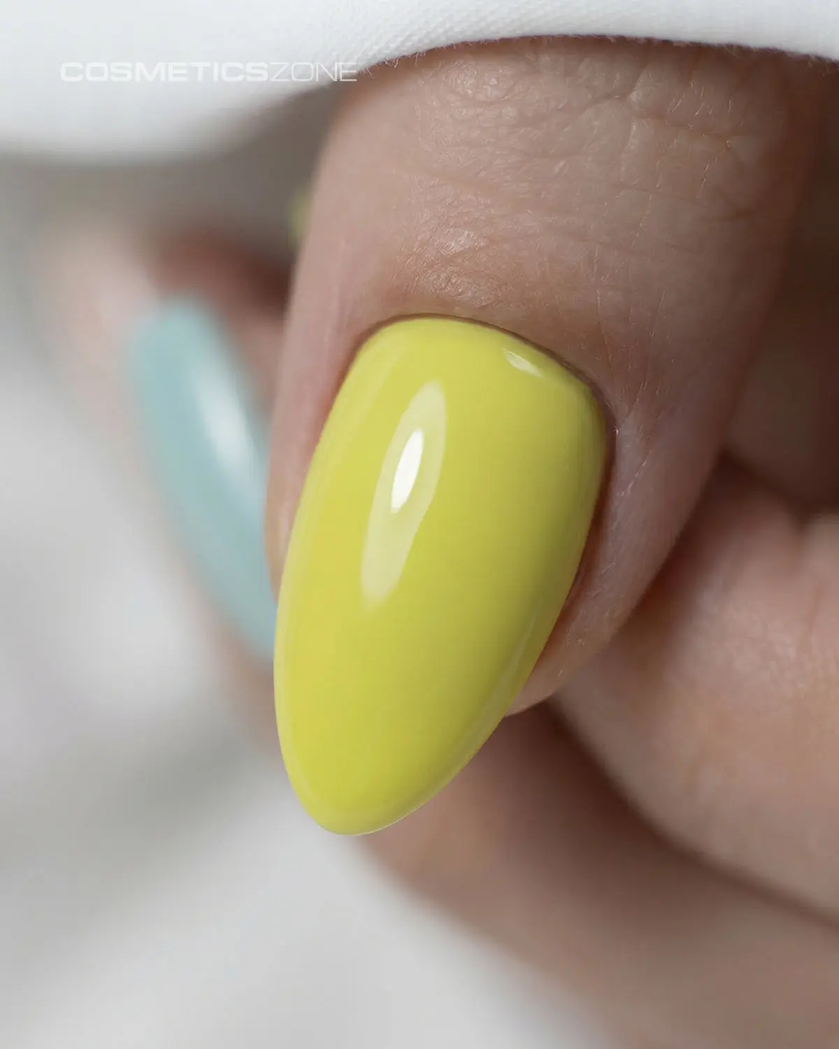 Hybrid Nail Polish Lime Sorbet - Image 3