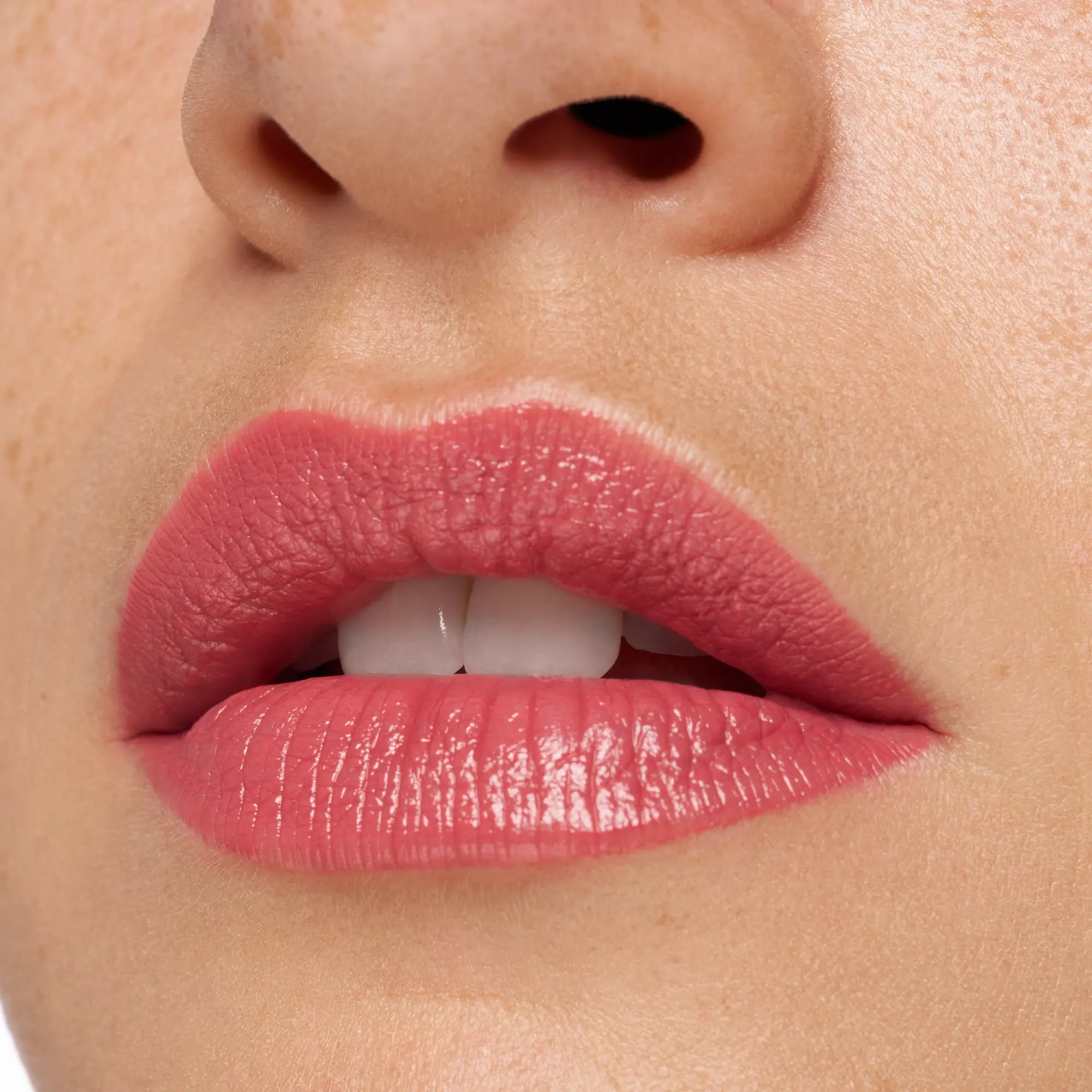 Satin Glow Luminous Shine Lipstick 03 Rose And Shine - Image 2