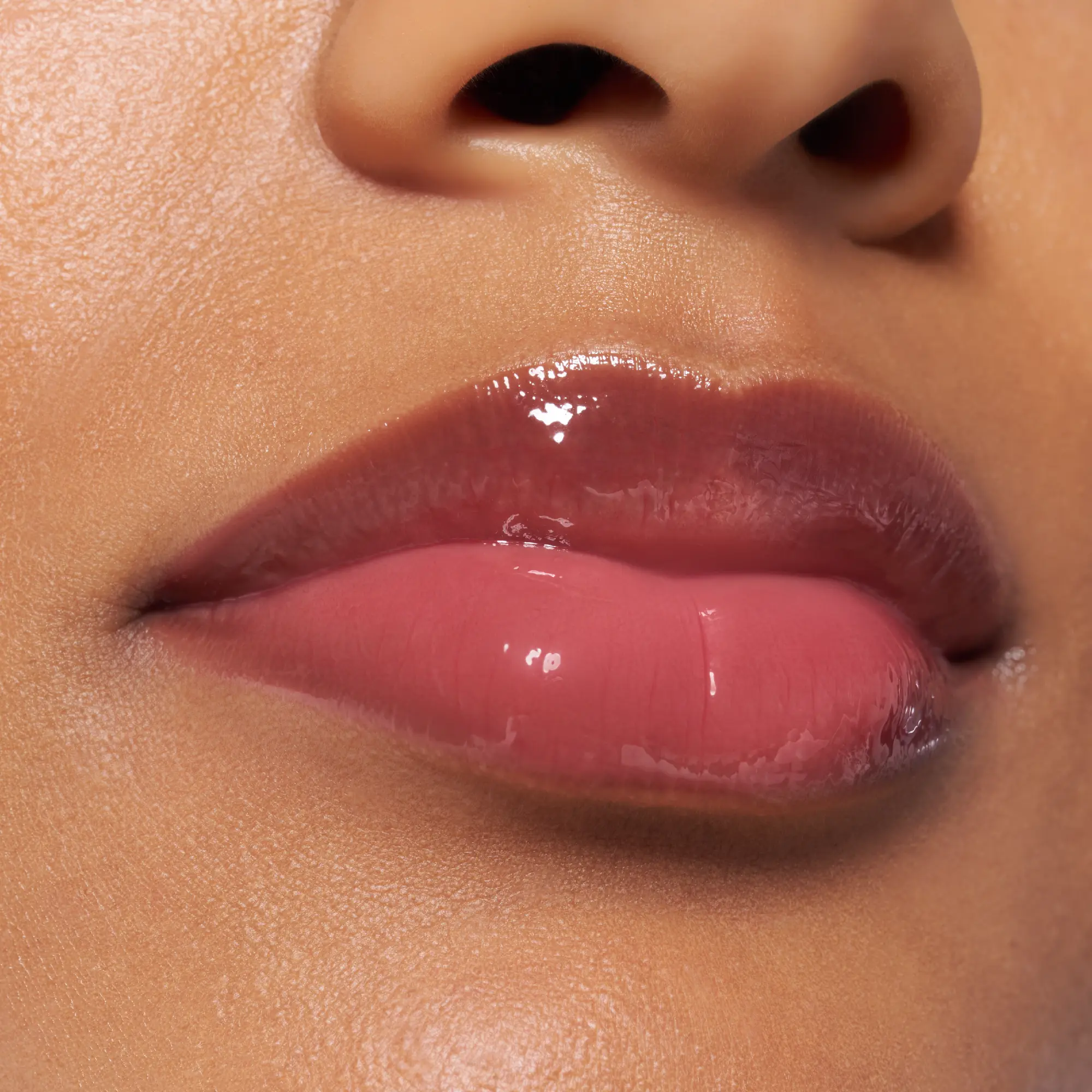 The Super Peptide Glossy Lip Treatment 06 Plumfection! - Image 3