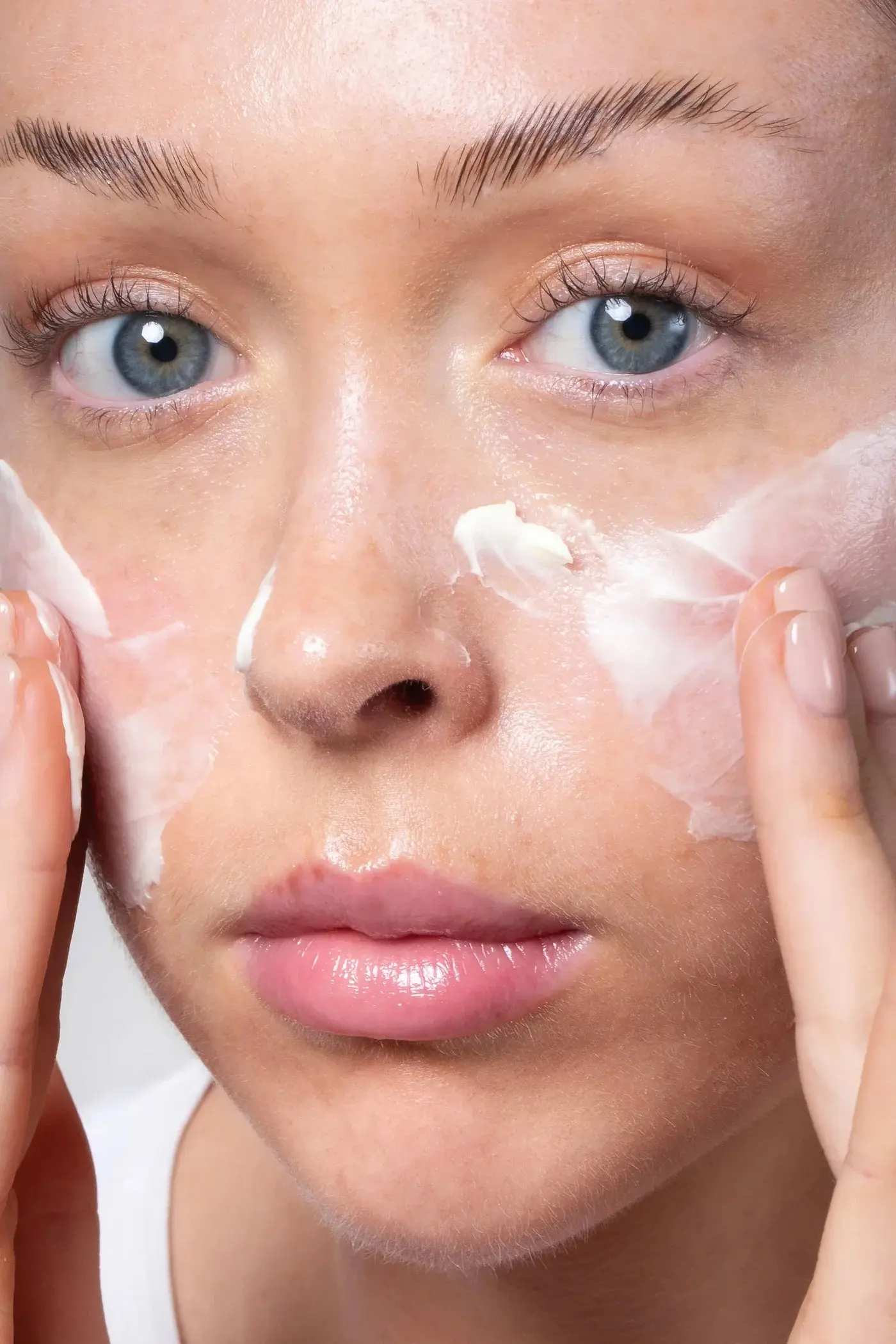 Glow-C Cream Cleanser Unscented - Image 3