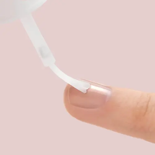 Brush On Nail Glue - Image 3