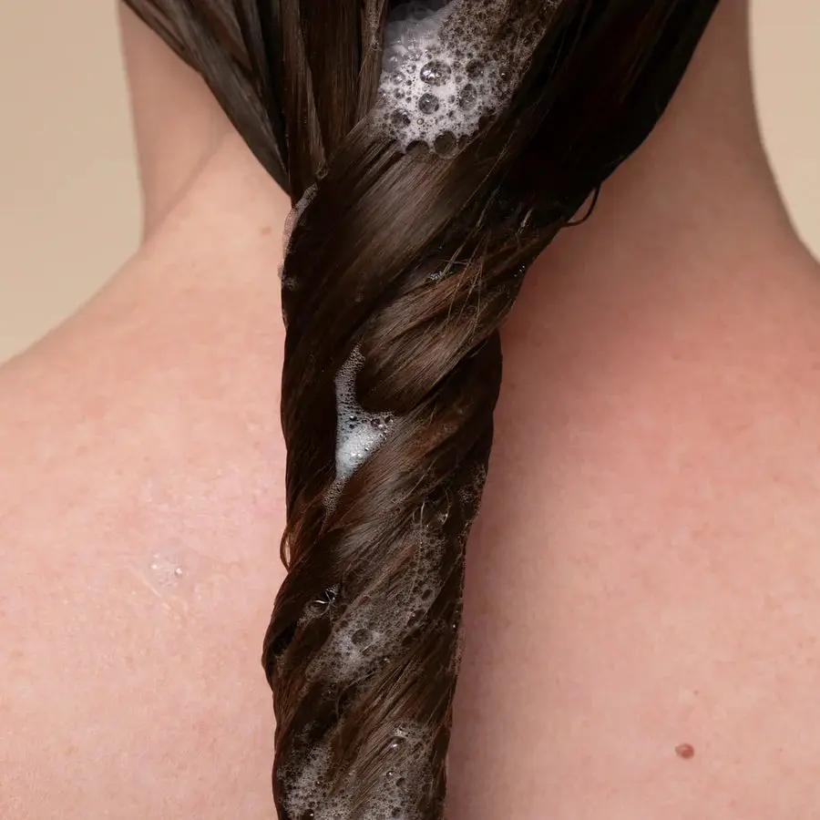 Clarifying Tea Tree & Mint Shampoo - Image 4