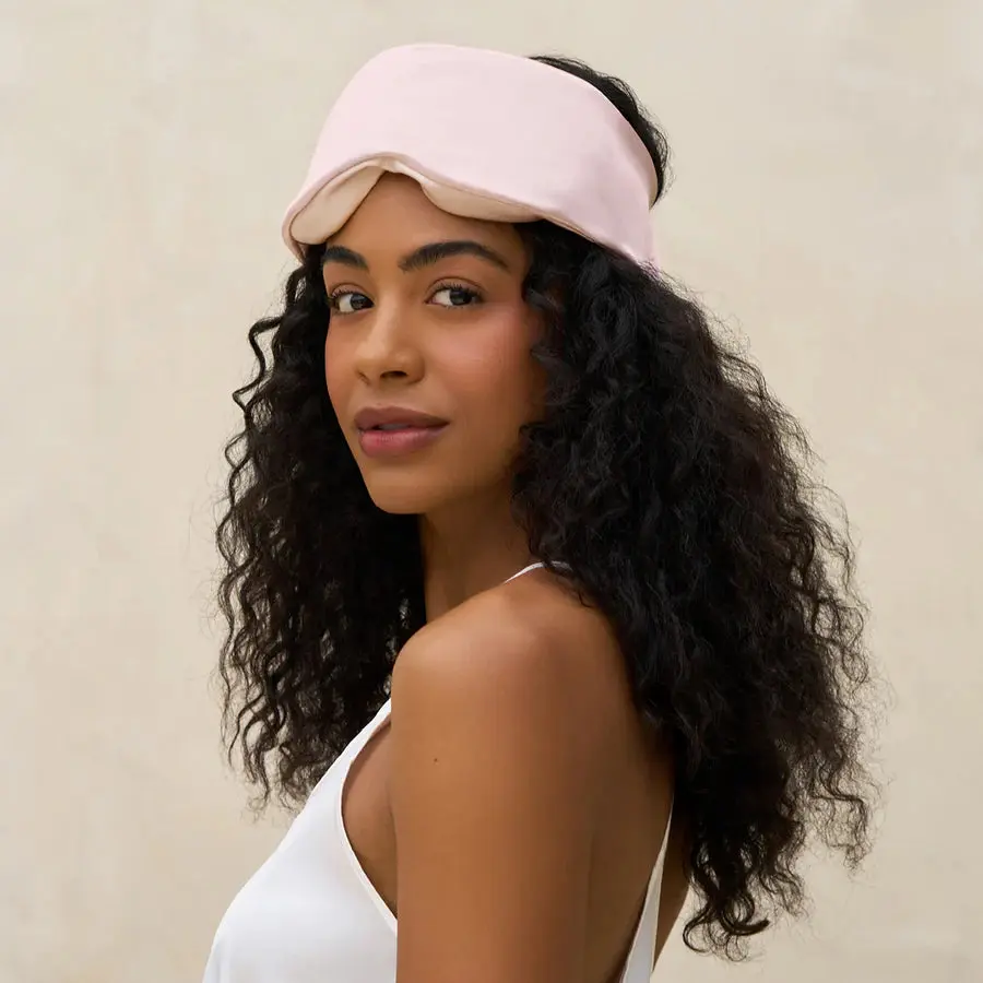 Contour Pillow Eye Mask Blush - Image 2