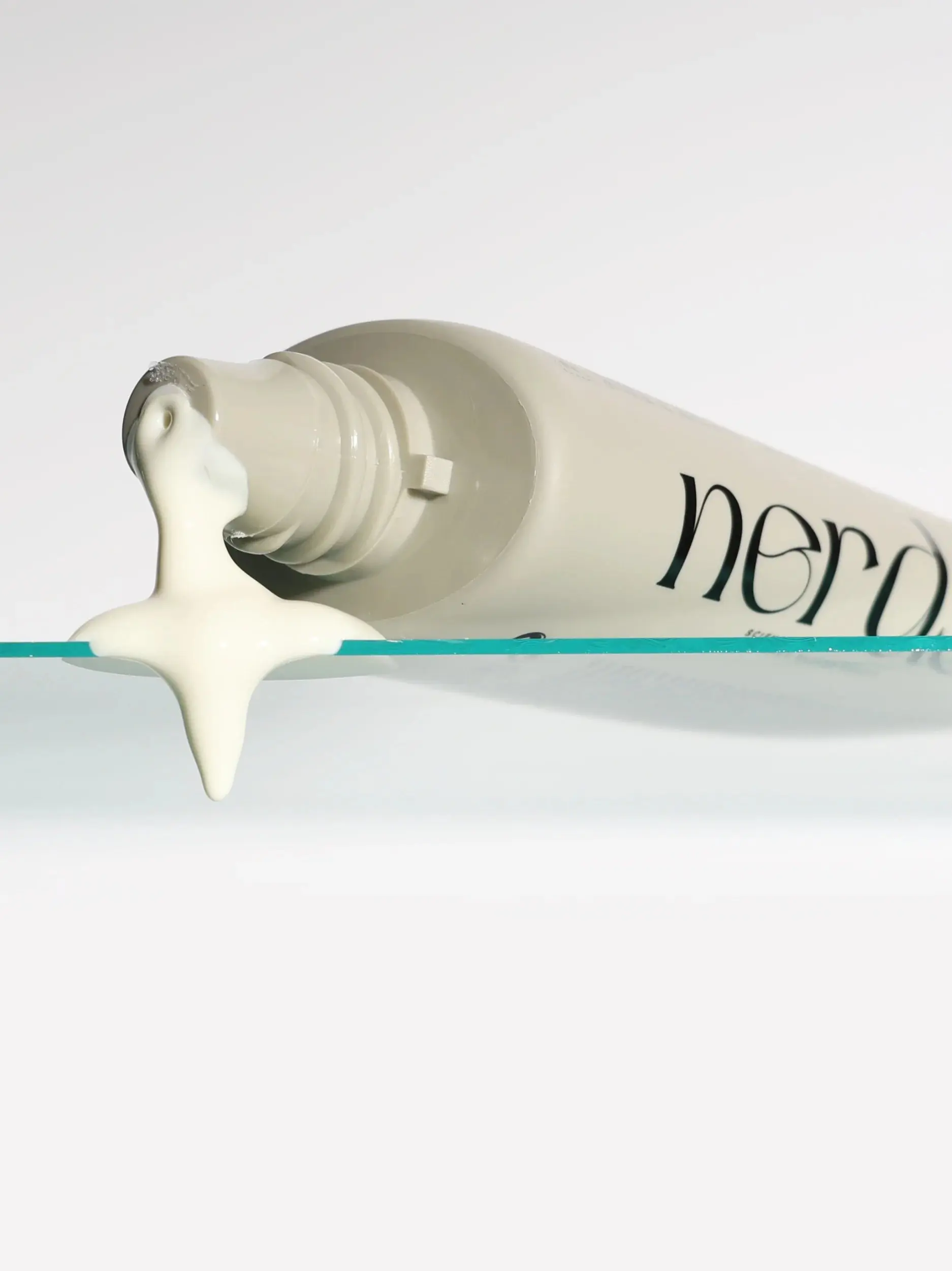 Lightweight Hydrate UV Defense Lotion SPF50 - Image 3