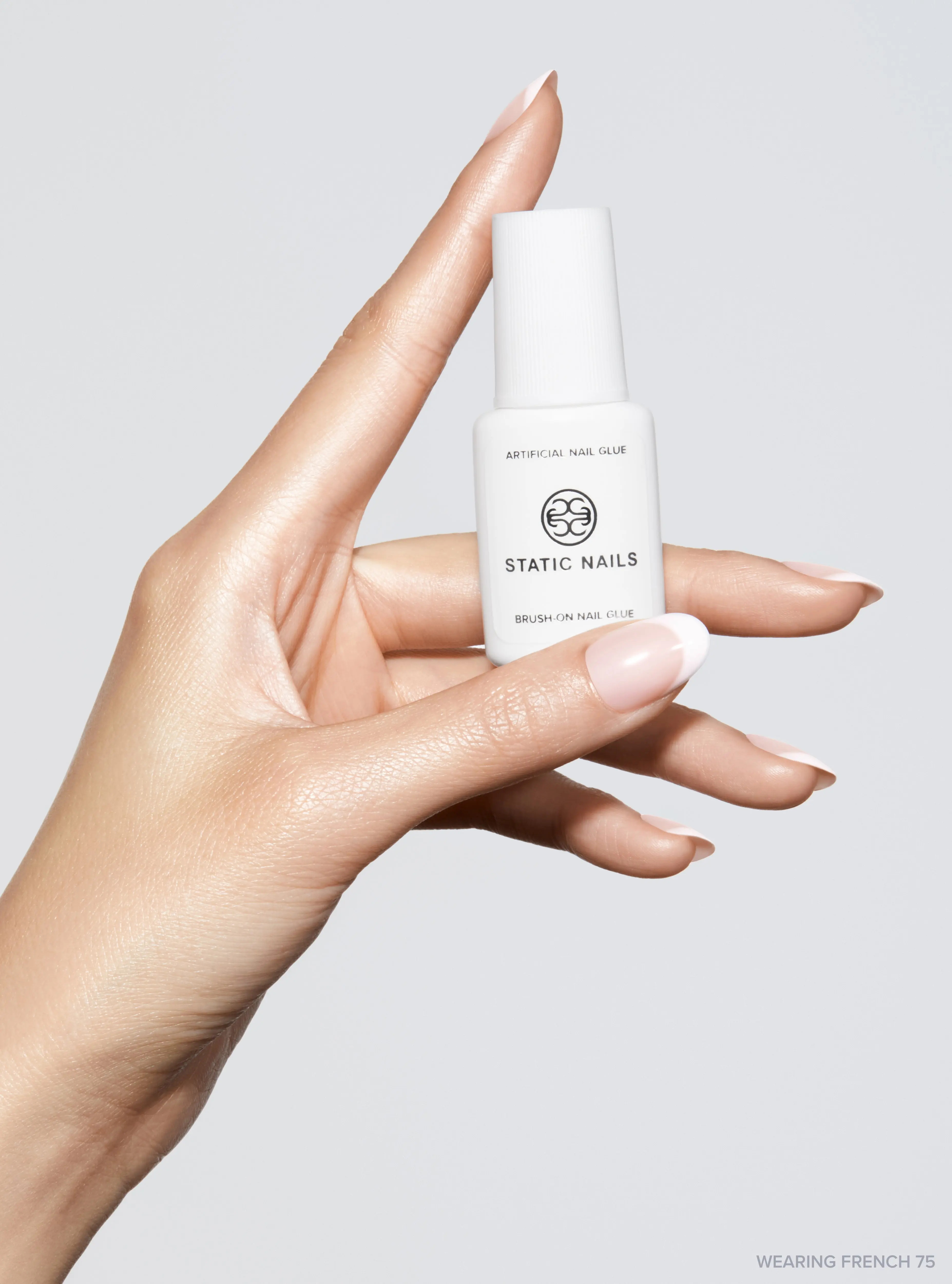 Brush-On Nail Glue - Image 4